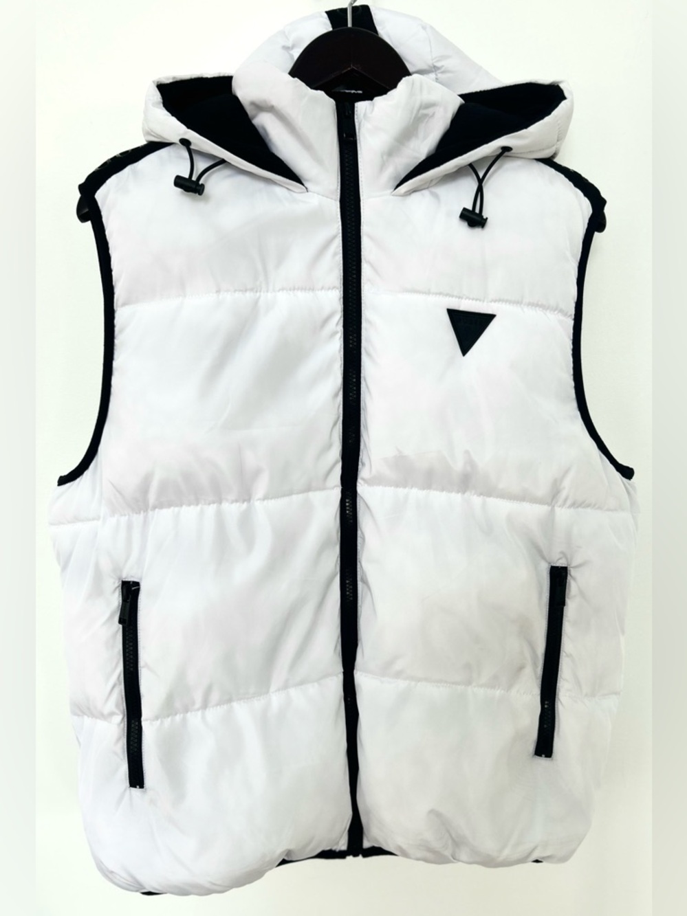 GUESS White Hooded Puffer Vest – Men’s Size Large
